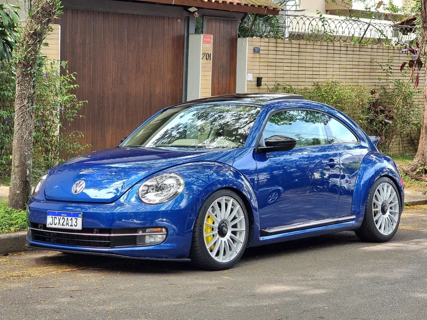 Volkswagen Beetle TSi 2.0 Turbo powerful and efficient model Autoia