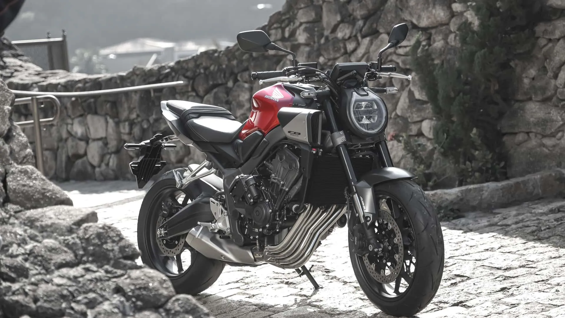 Imagem da CB 650R E-Clutch