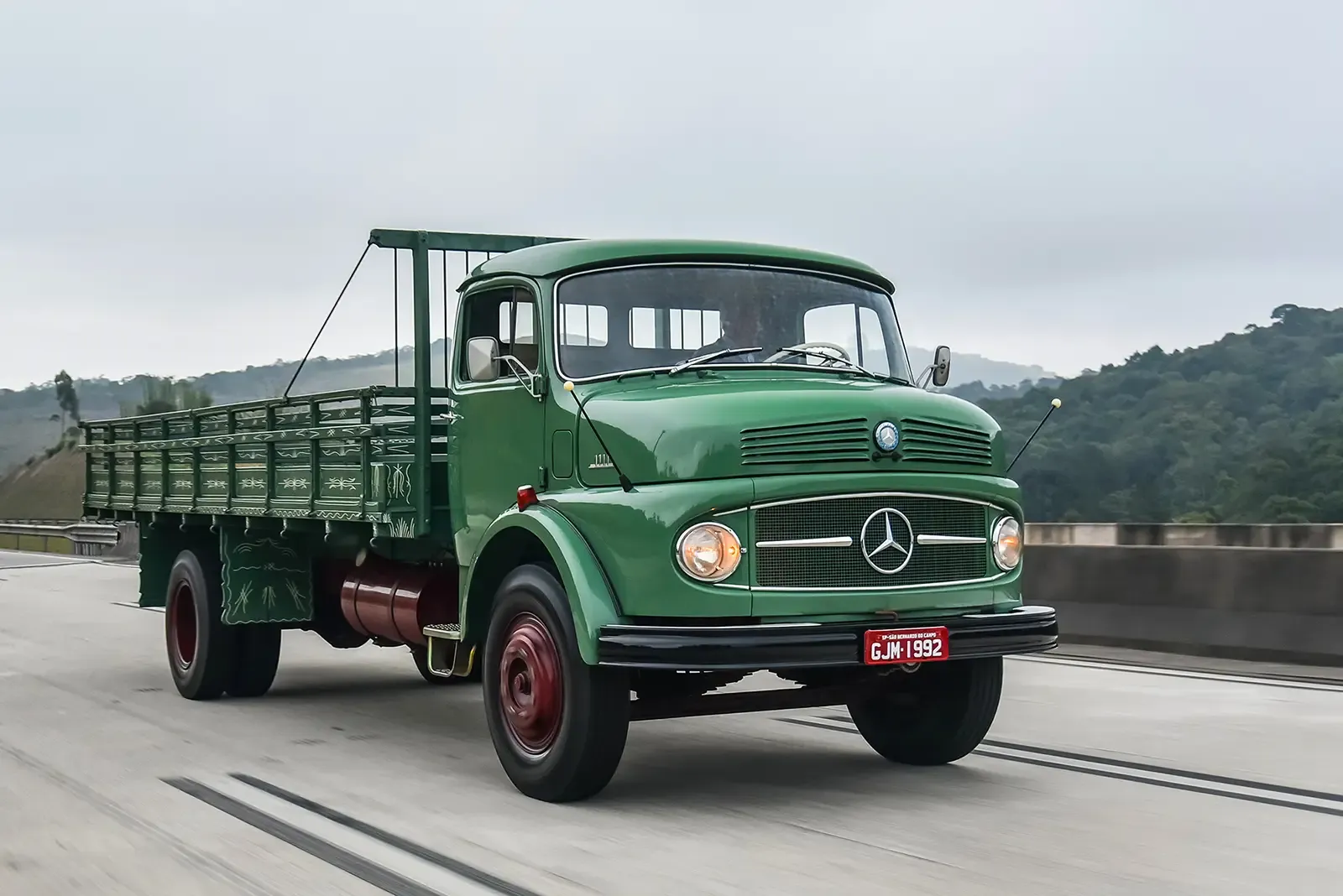 Mercedes-Benz 1111