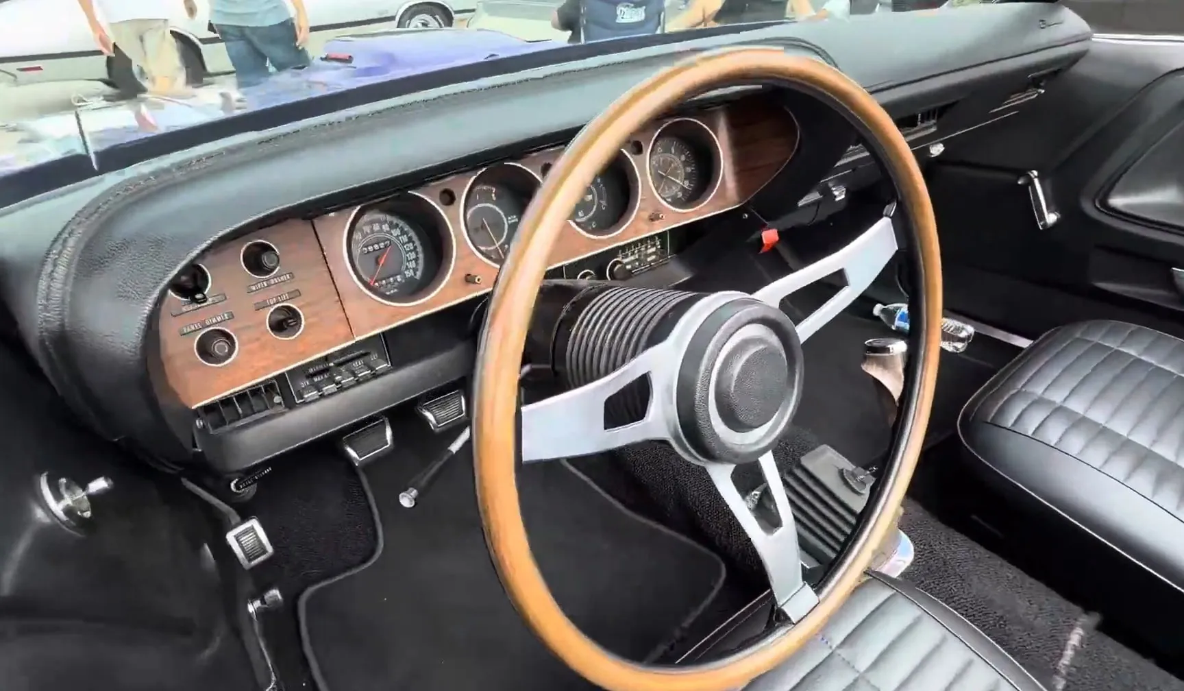 Dodge Challenger Especial